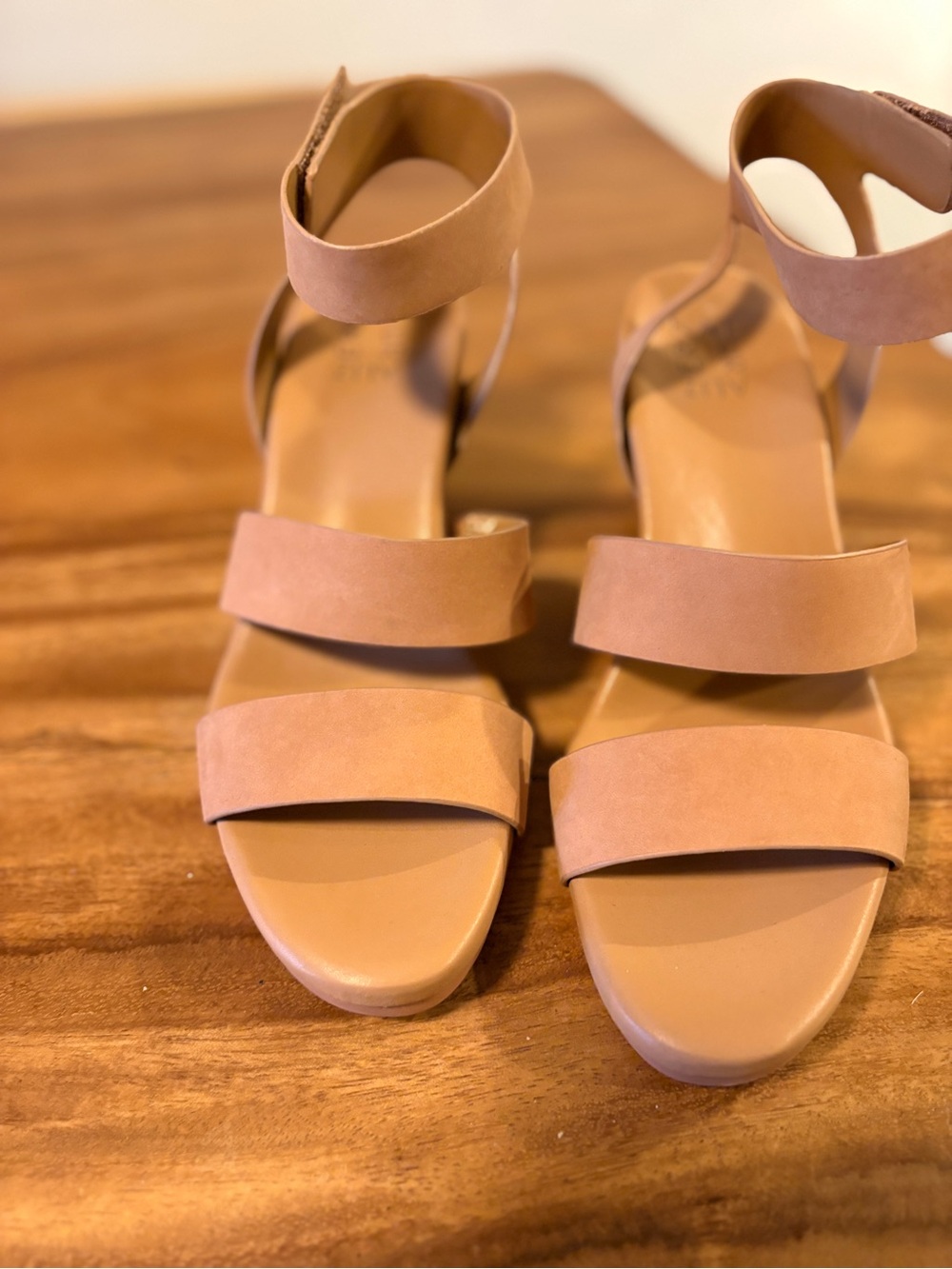 Naturalizer Tan Leather Platform Wedge Sandals w/ Ankle Strap – Size 40